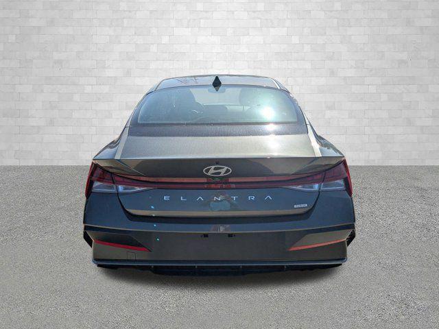 2025 Hyundai Elantra Hybrid Limited