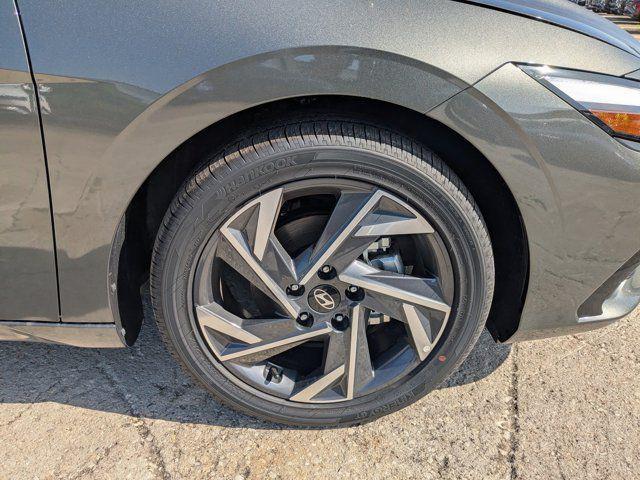 2025 Hyundai Elantra Hybrid Limited