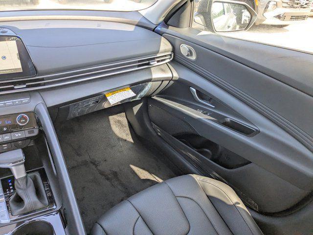 2025 Hyundai Elantra Hybrid Limited