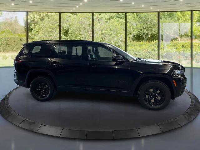 2025 Jeep Grand Cherokee GRAND CHEROKEE L ALTITUDE 4X4