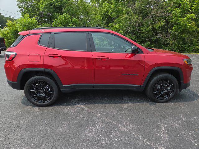 2025 Jeep Compass COMPASS LATITUDE 4X4