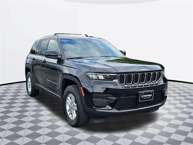 2023 Jeep Grand Cherokee Laredo 4x4
