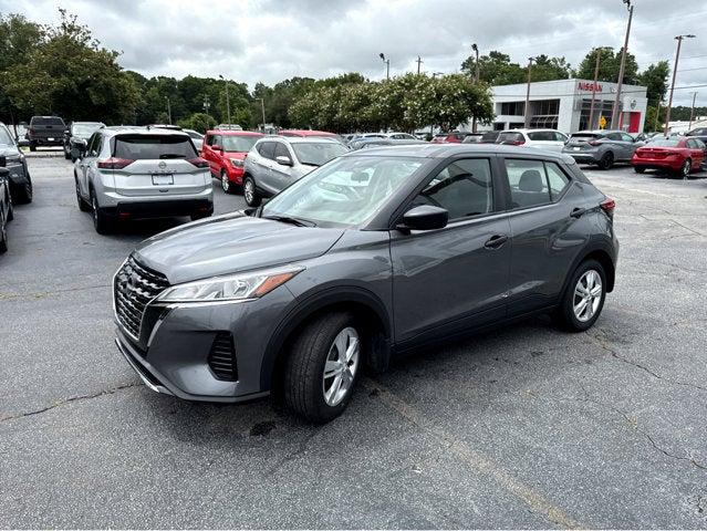2024 Nissan Kicks S Xtronic CVT