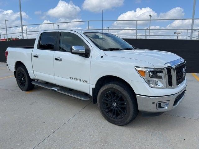 2019 Nissan TITAN SL