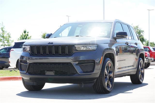 2022 Jeep Grand Cherokee Altitude 4x2