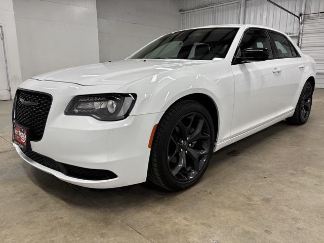 2023 Chrysler 300 Touring