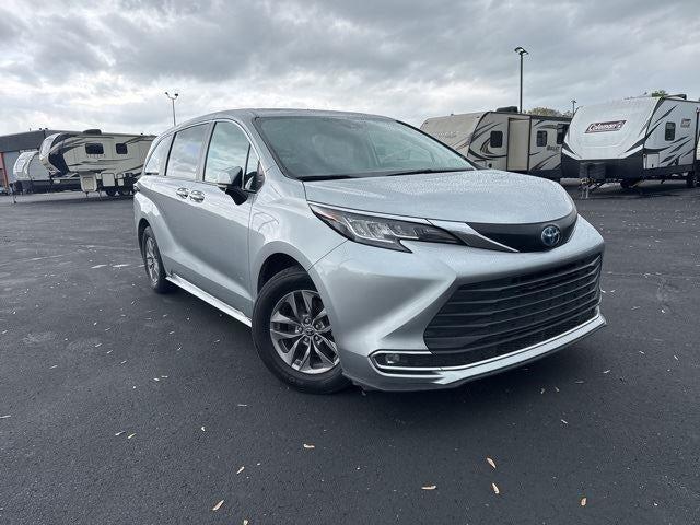 2022 Toyota Sienna XLE