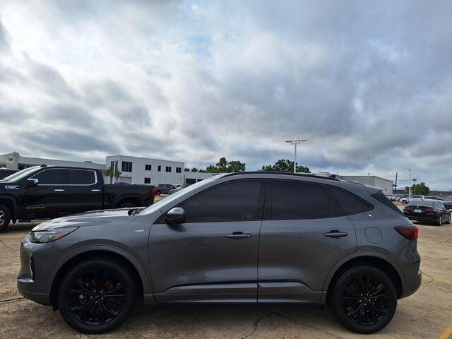 2023 Ford Escape ST-Line Elite