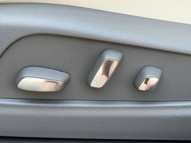 2025 Cadillac XT5 FWD Premium Luxury