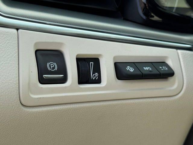 2025 Cadillac XT5 FWD Premium Luxury