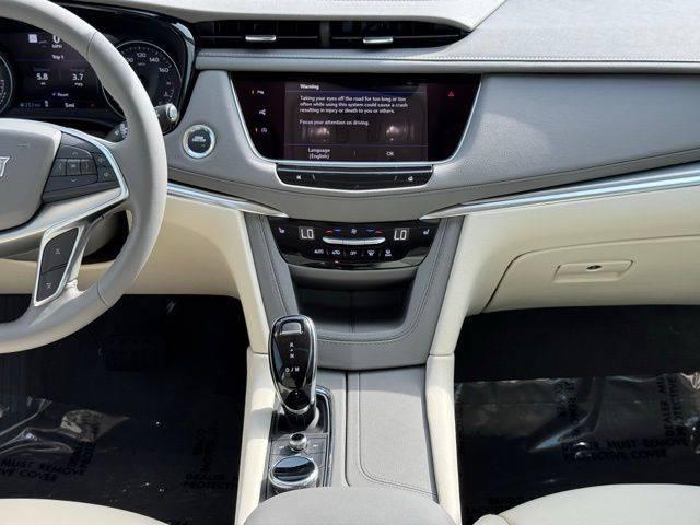 2025 Cadillac XT5 FWD Premium Luxury