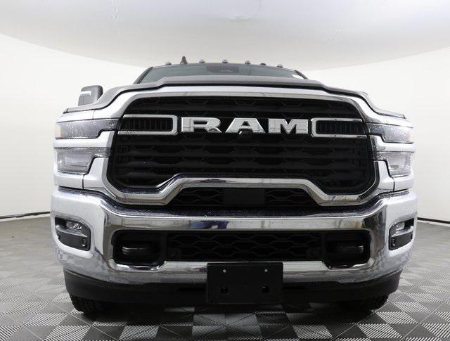 2025 RAM Ram 3500 RAM 3500 TRADESMAN CREW CAB 4X4 8 BOX