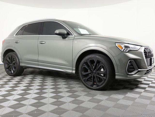 2020 Audi Q3 Premium Plus 45 TFSI S line quattro Tiptronic