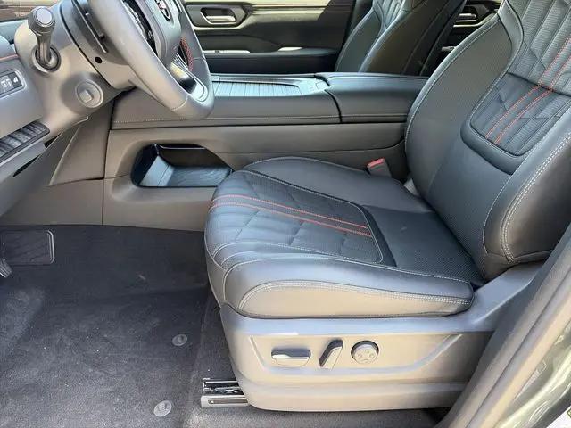 2025 Nissan Armada PRO-4X 4WD