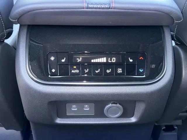 2025 Nissan Armada PRO-4X 4WD
