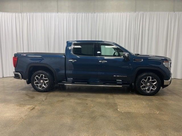 2022 GMC Sierra 1500 4WD Crew Cab Short Box SLT