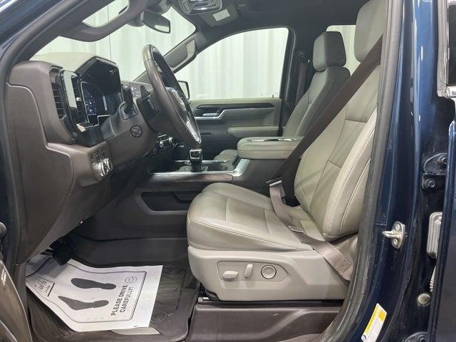 2022 GMC Sierra 1500 4WD Crew Cab Short Box SLT