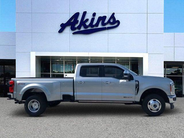 2023 Ford F-350 LARIAT