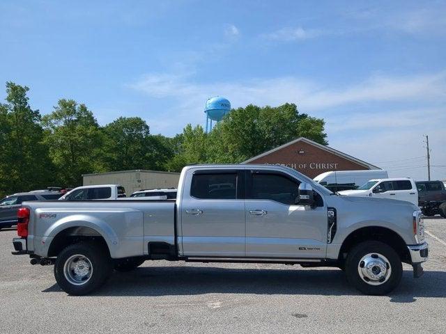 2023 Ford F-350 LARIAT