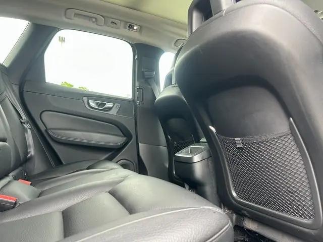 2018 Volvo XC60 T6 Momentum