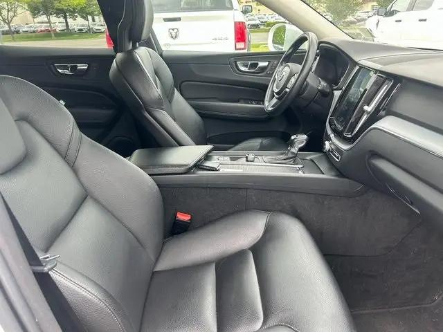 2018 Volvo XC60 T6 Momentum