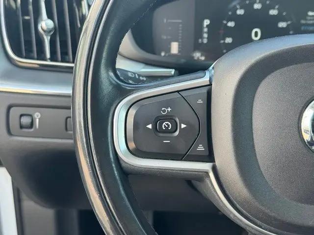2018 Volvo XC60 T6 Momentum