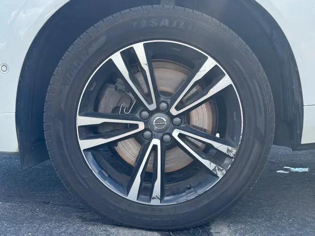 2018 Volvo XC60 T6 Momentum