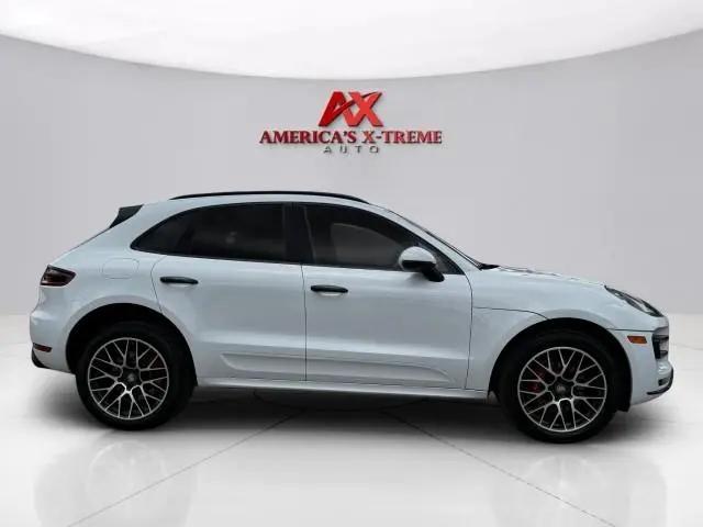 2017 Porsche Macan Turbo