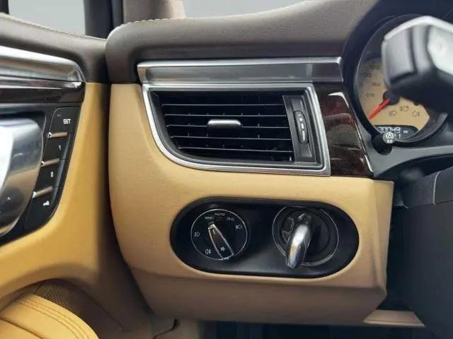 2017 Porsche Macan Turbo