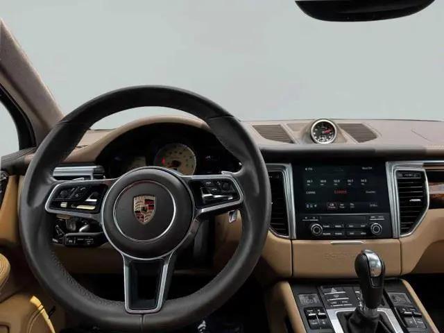 2017 Porsche Macan Turbo