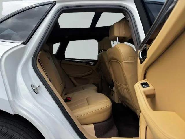 2017 Porsche Macan Turbo