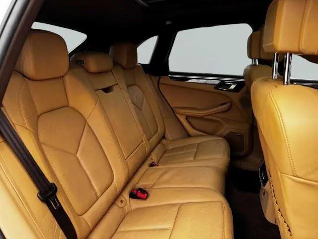 2017 Porsche Macan Turbo