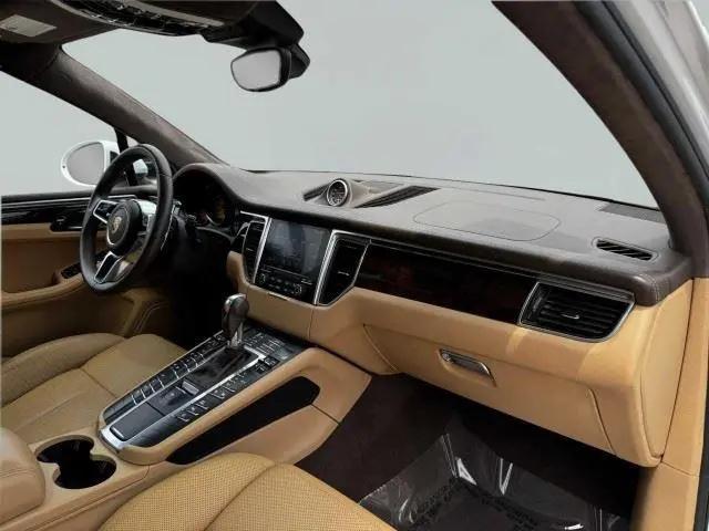 2017 Porsche Macan Turbo
