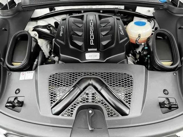 2017 Porsche Macan Turbo