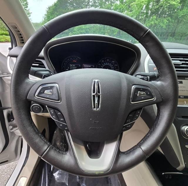 2019 Lincoln MKC Standard