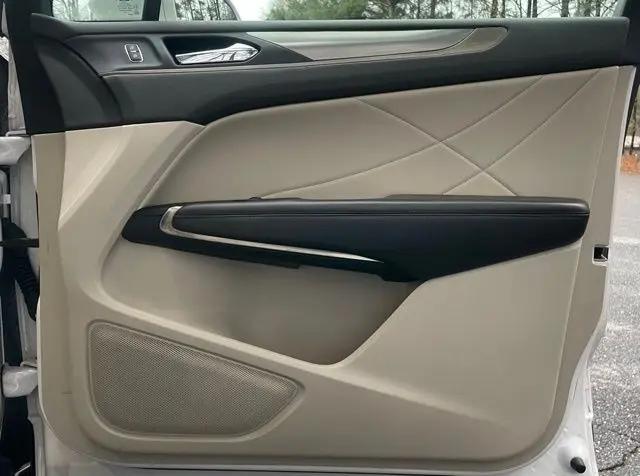 2019 Lincoln MKC Standard