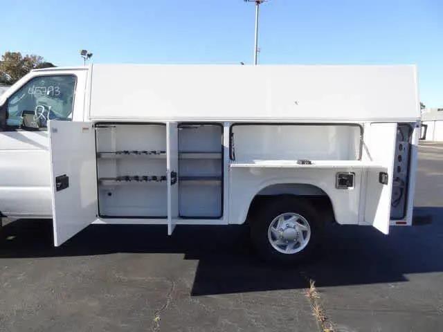 2025 Ford E-350 Cutaway E-Series Cutaway