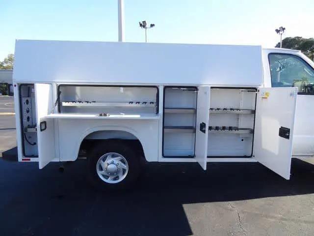 2025 Ford E-350 Cutaway E-Series Cutaway