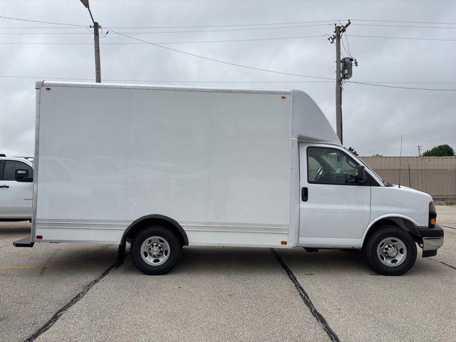2025 Chevrolet Express Cutaway Work Van