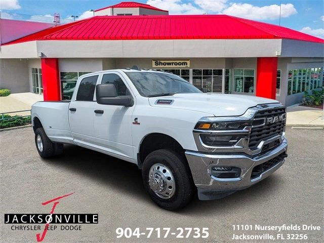 2025 RAM Ram 3500 RAM 3500 TRADESMAN CREW CAB 4X4 8 BOX