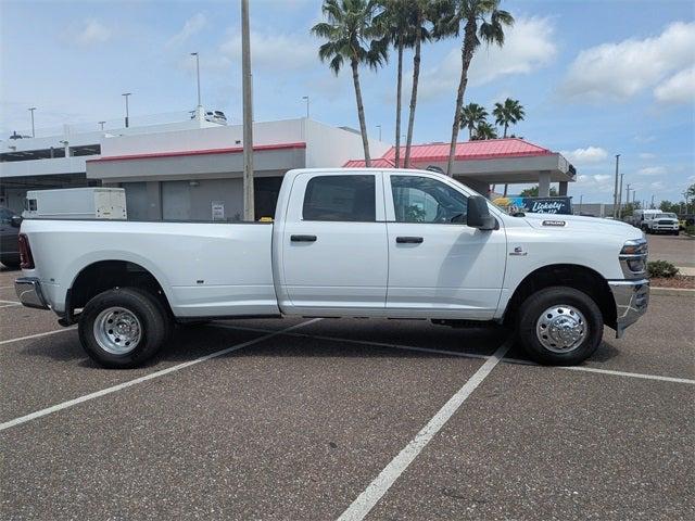 2025 RAM Ram 3500 RAM 3500 TRADESMAN CREW CAB 4X4 8 BOX