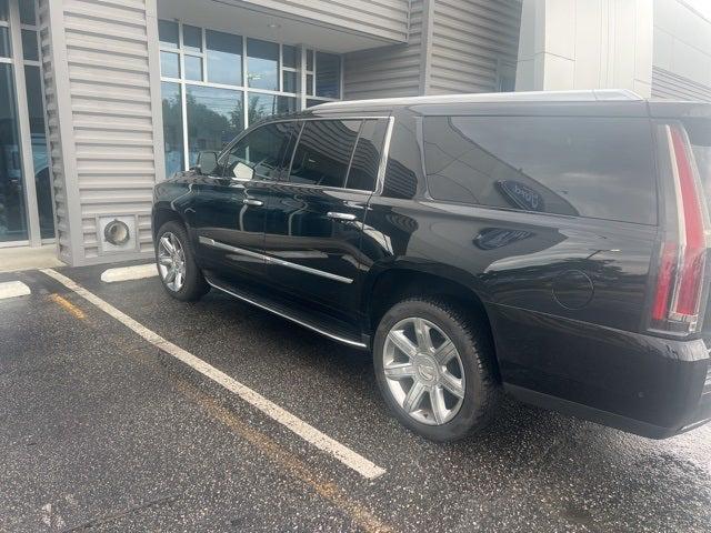 2019 Cadillac Escalade ESV Luxury