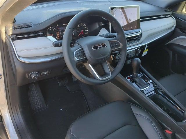 2025 Jeep Compass COMPASS LIMITED 4X4