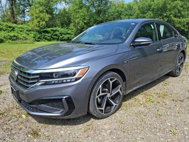2022 Volkswagen Passat 2.0T R-Line