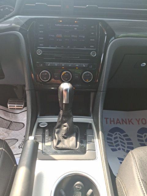 2022 Volkswagen Passat 2.0T R-Line