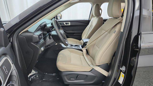 2022 Ford Explorer Base