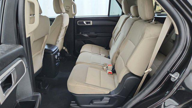 2022 Ford Explorer Base