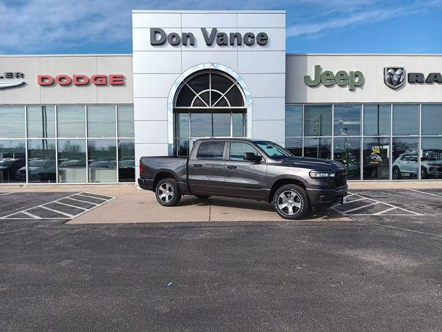 2025 RAM Ram 1500 RAM 1500 TRADESMAN CREW CAB 4X4 57 BOX