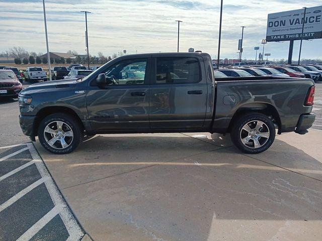2025 RAM Ram 1500 RAM 1500 TRADESMAN CREW CAB 4X4 57 BOX