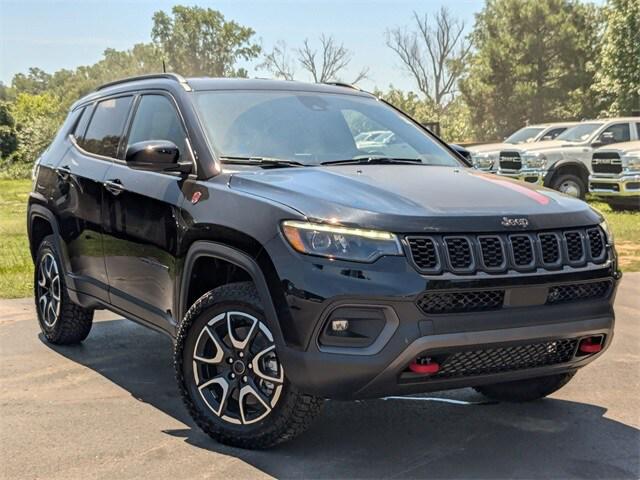 2025 Jeep Compass COMPASS TRAILHAWK 4X4
